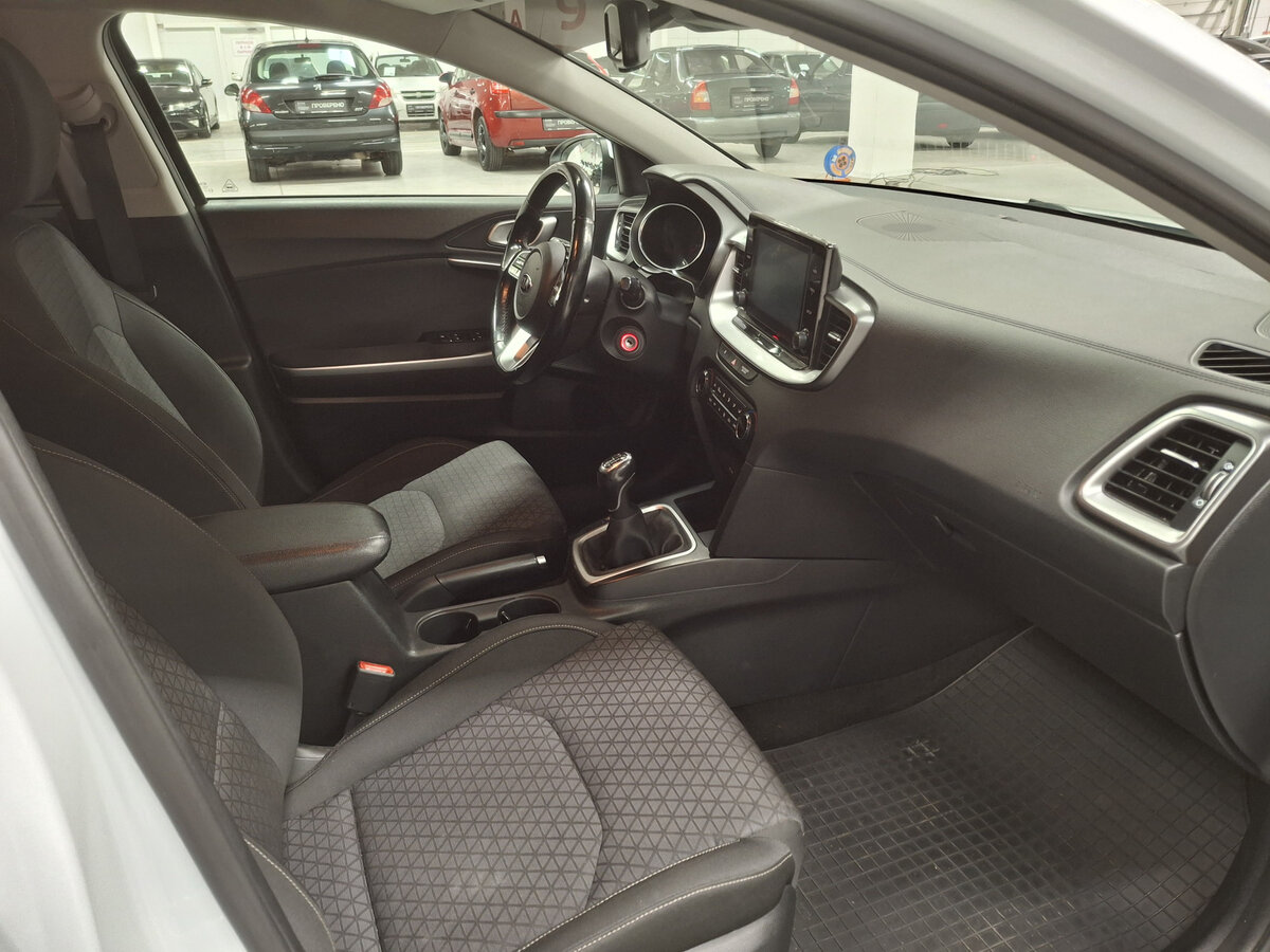 Kia Ceed б/у, 2019, Механическая. Фото: #10