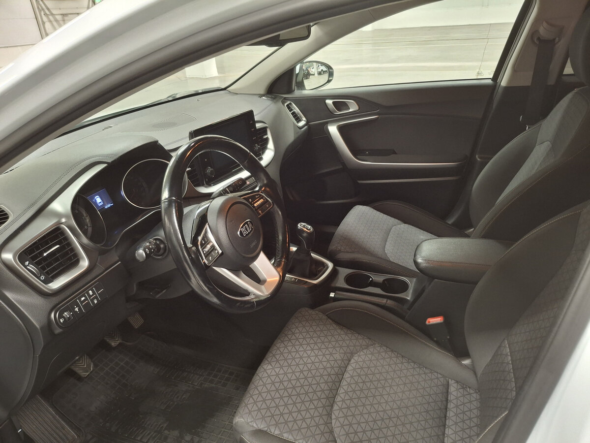 Kia Ceed б/у, 2019, Механическая. Фото: #15
