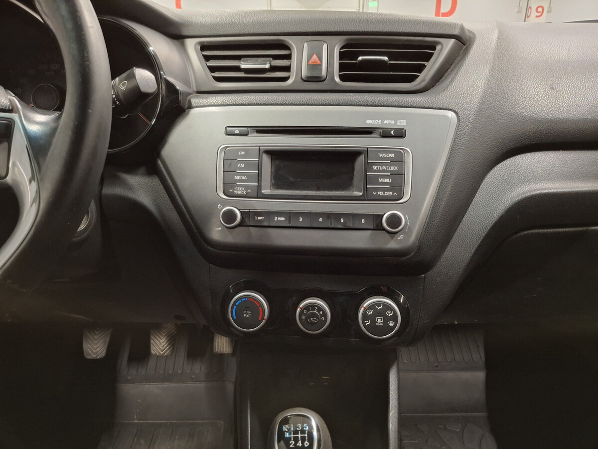 Kia Rio б/у, 2015, Механическая. Фото: #14