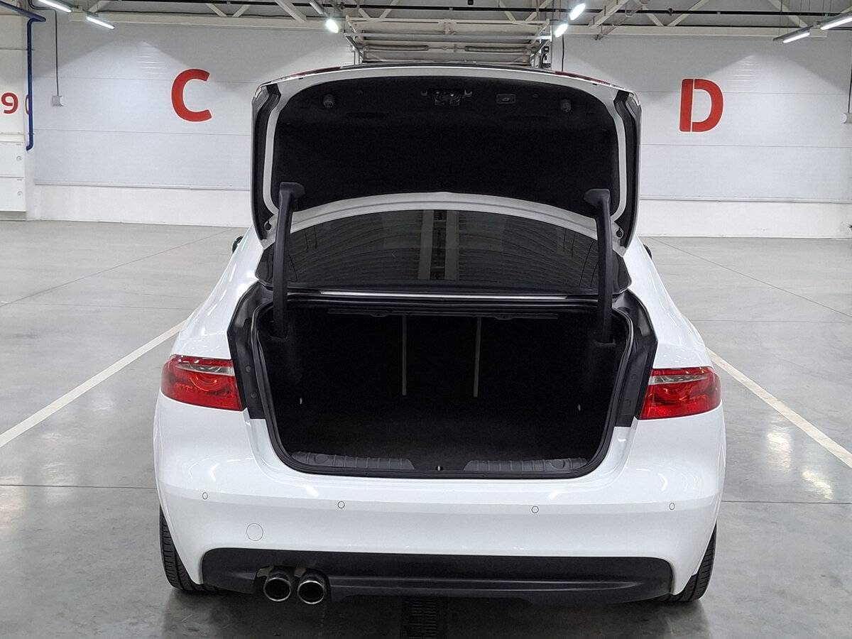 Jaguar XF б/у, 2016, Автоматическая. Фото: #9