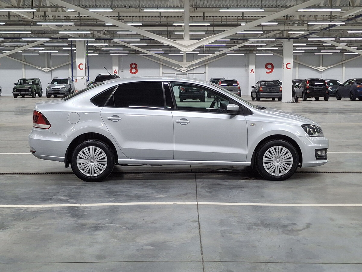 Volkswagen Polo б/у, 2016, Автоматическая. Фото: #3