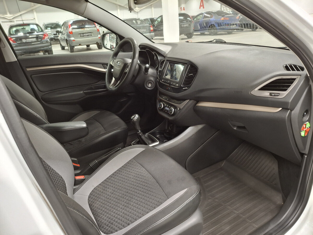 Lada (ВАЗ) Vesta б/у, 2017, Механическая. Фото: #10