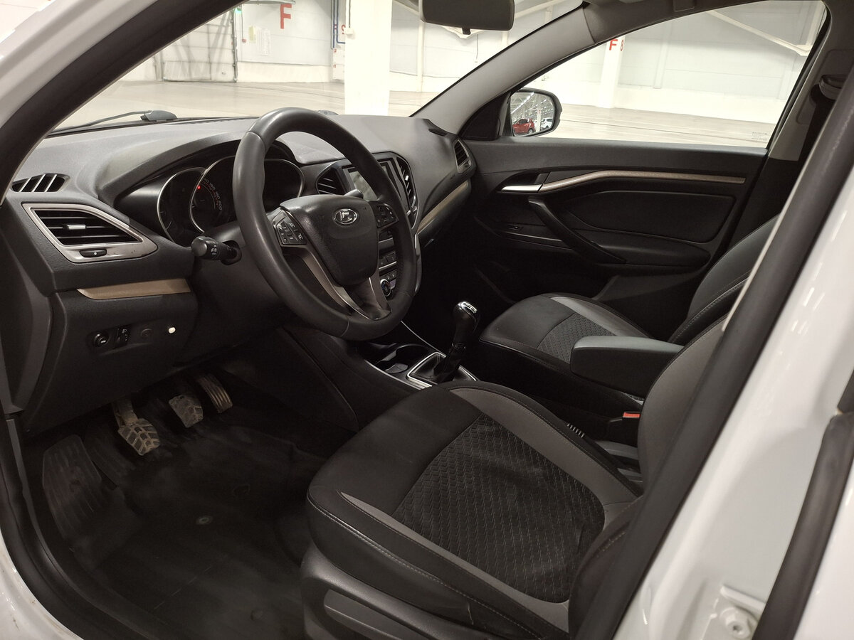 Lada (ВАЗ) Vesta б/у, 2017, Механическая. Фото: #15