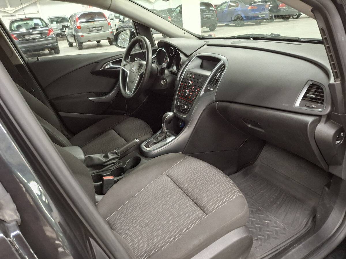 Opel Astra б/у, 2013, Автоматическая. Фото: #10