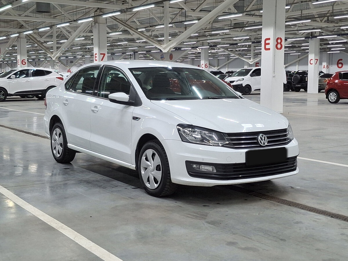 Volkswagen Polo б/у, 2019, Автоматическая. Фото: #2