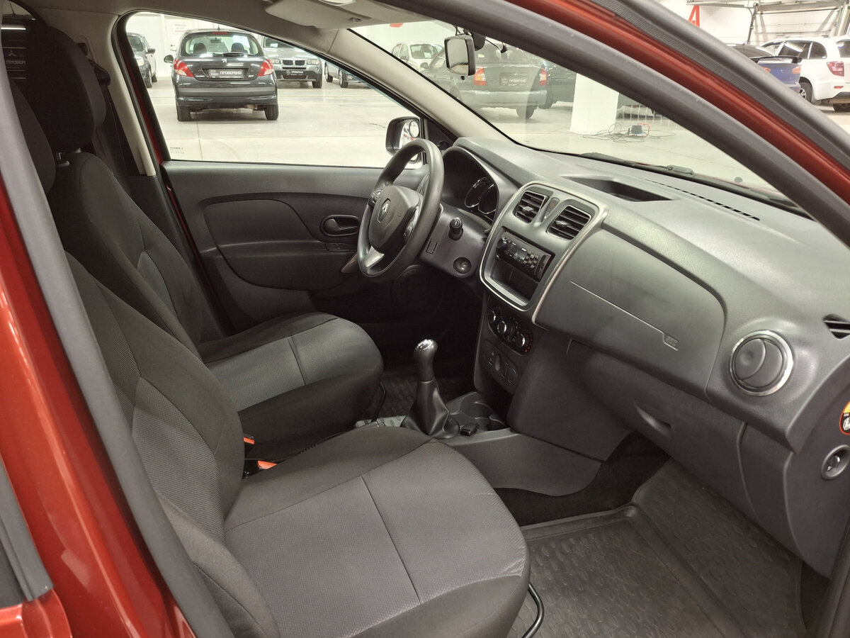 Renault Sandero б/у, 2017, Механическая. Фото: #10