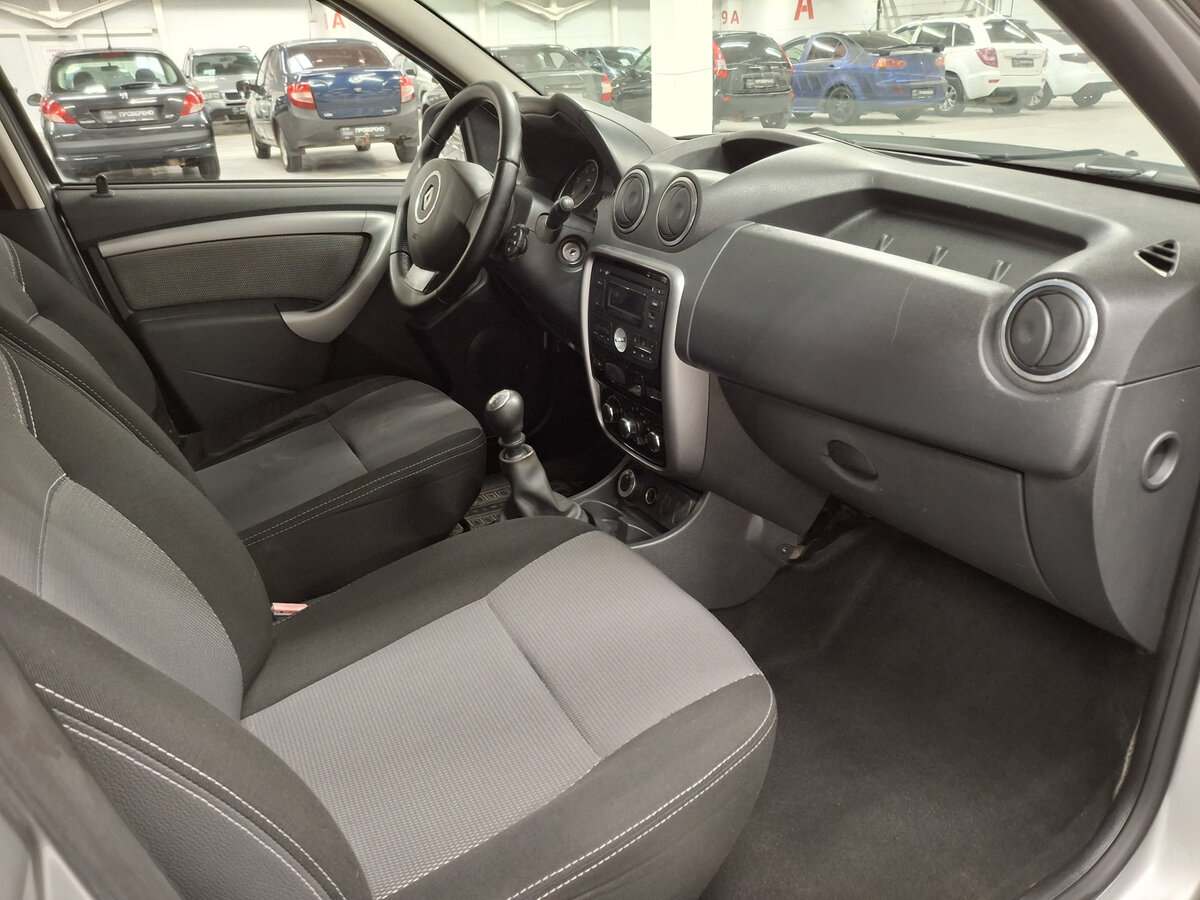 Renault Duster б/у, 2012, Механическая. Фото: #10