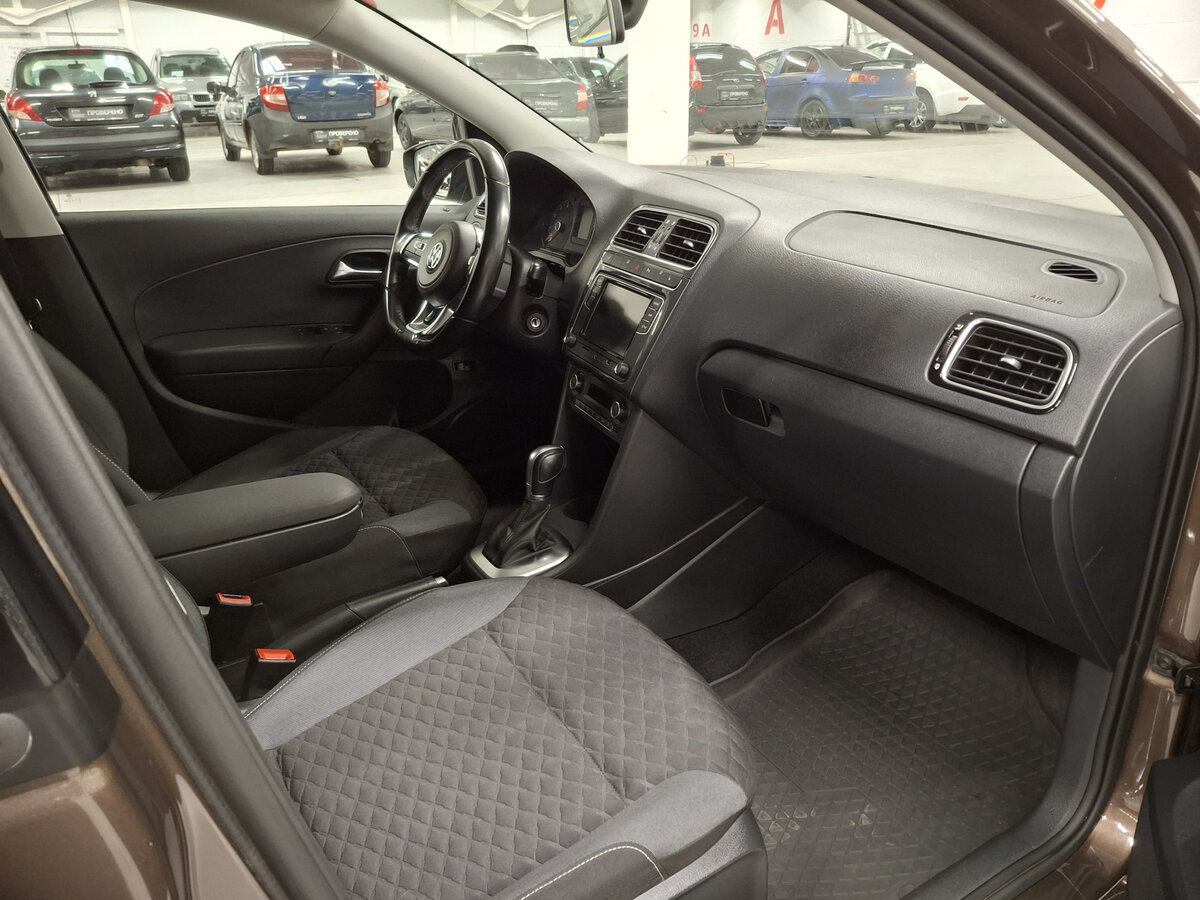 Volkswagen Polo б/у, 2018, Автоматическая. Фото: #10