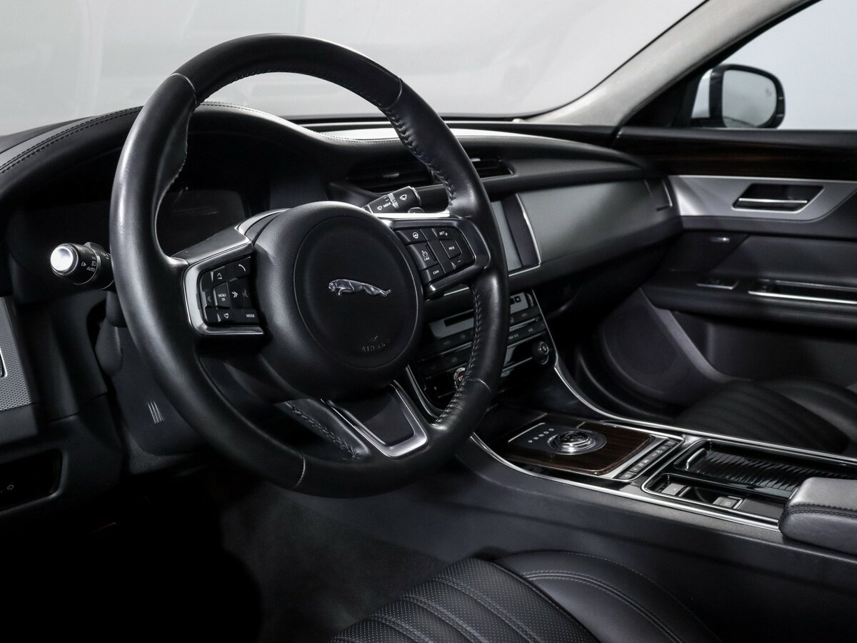 Jaguar XF б/у, 2018, Автоматическая. Фото: #10