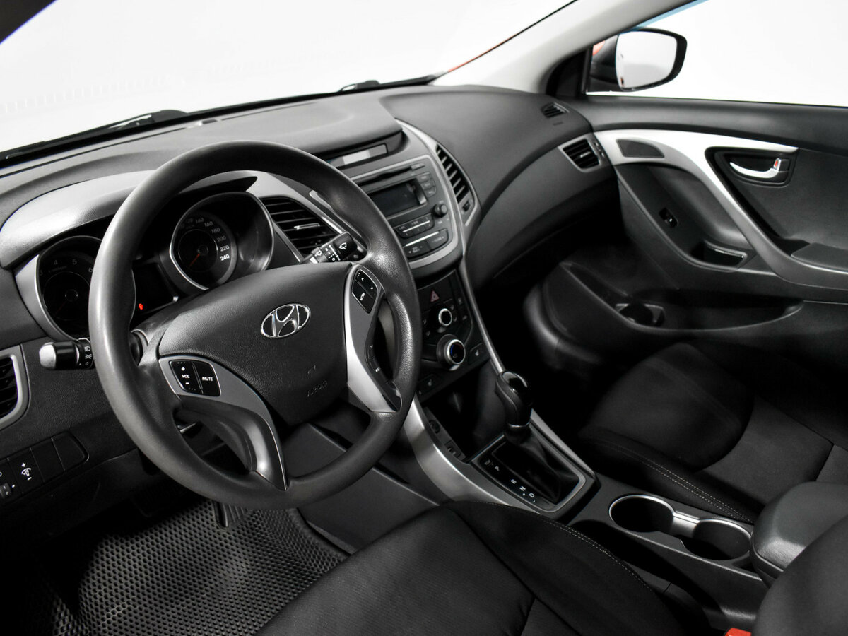 Хендай Елантра б/у, 2015, Автоматическая. Фото: #8