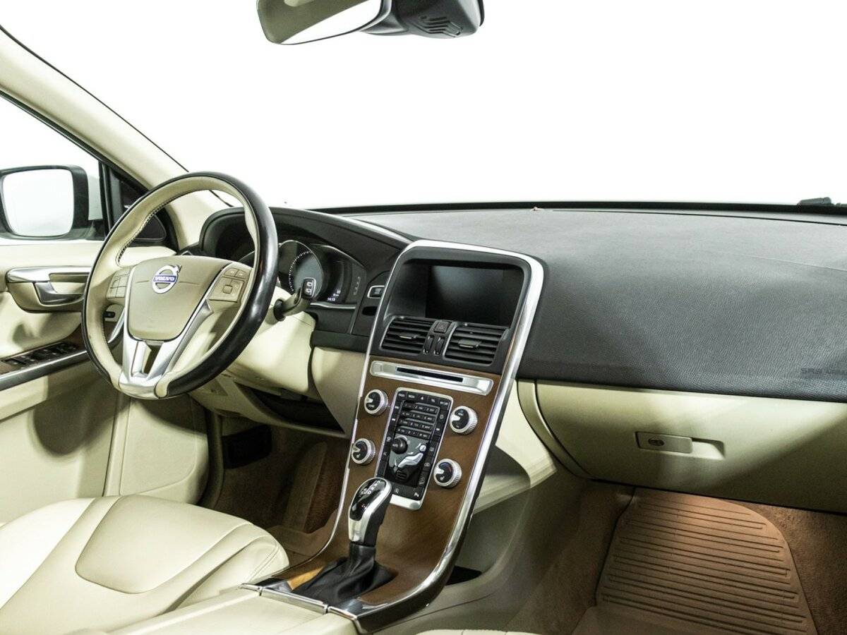 Volvo XC60 б/у, 2016, Автоматическая. Фото: #8