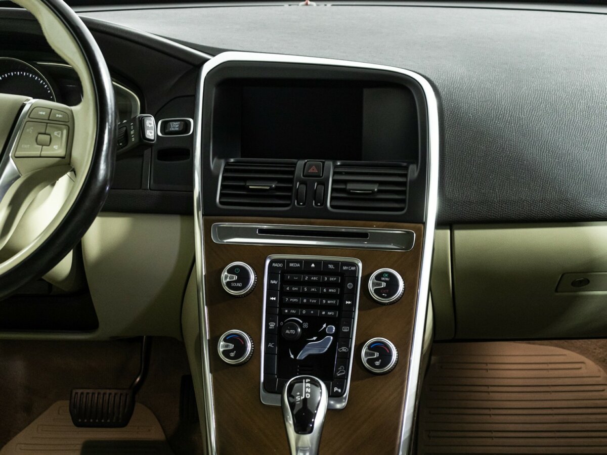 Volvo XC60 б/у, 2016, Автоматическая. Фото: #12