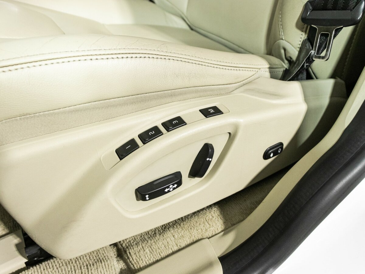 Volvo XC60 б/у, 2016, Автоматическая. Фото: #13