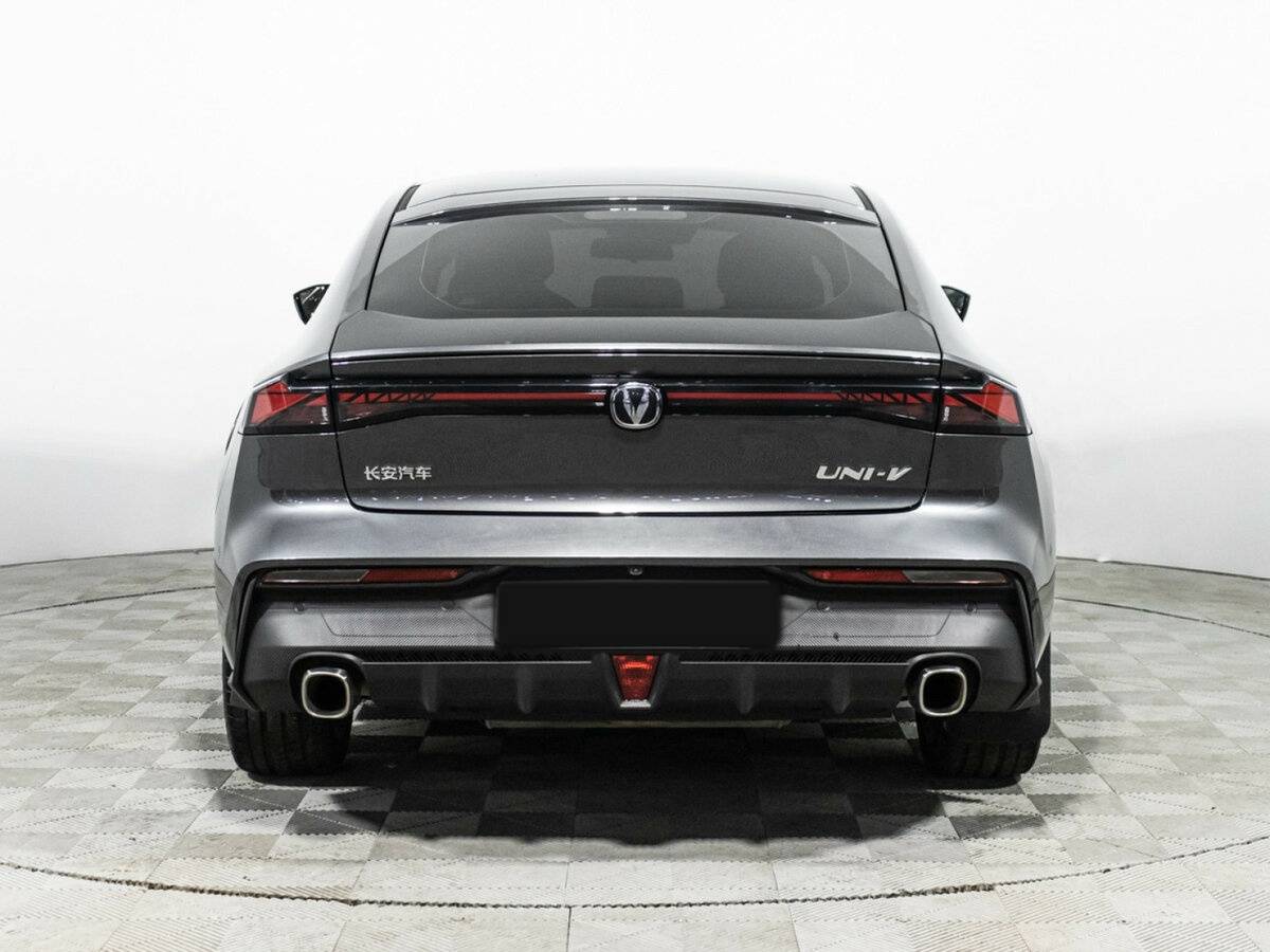 Changan UNI-V б/у, 2023, Роботизированная. Фото: #5