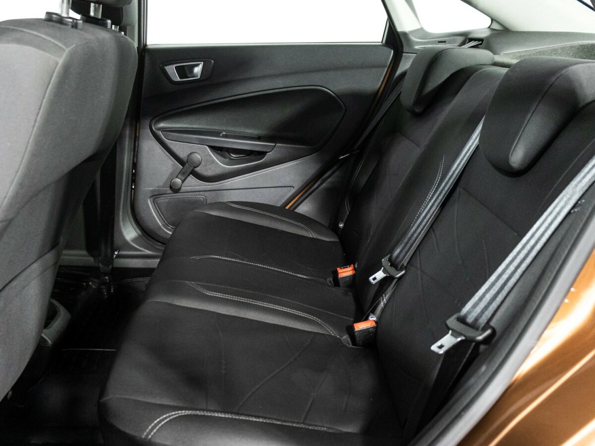 Форд Фиеста б/у, 2016, Роботизированная. Фото: #9