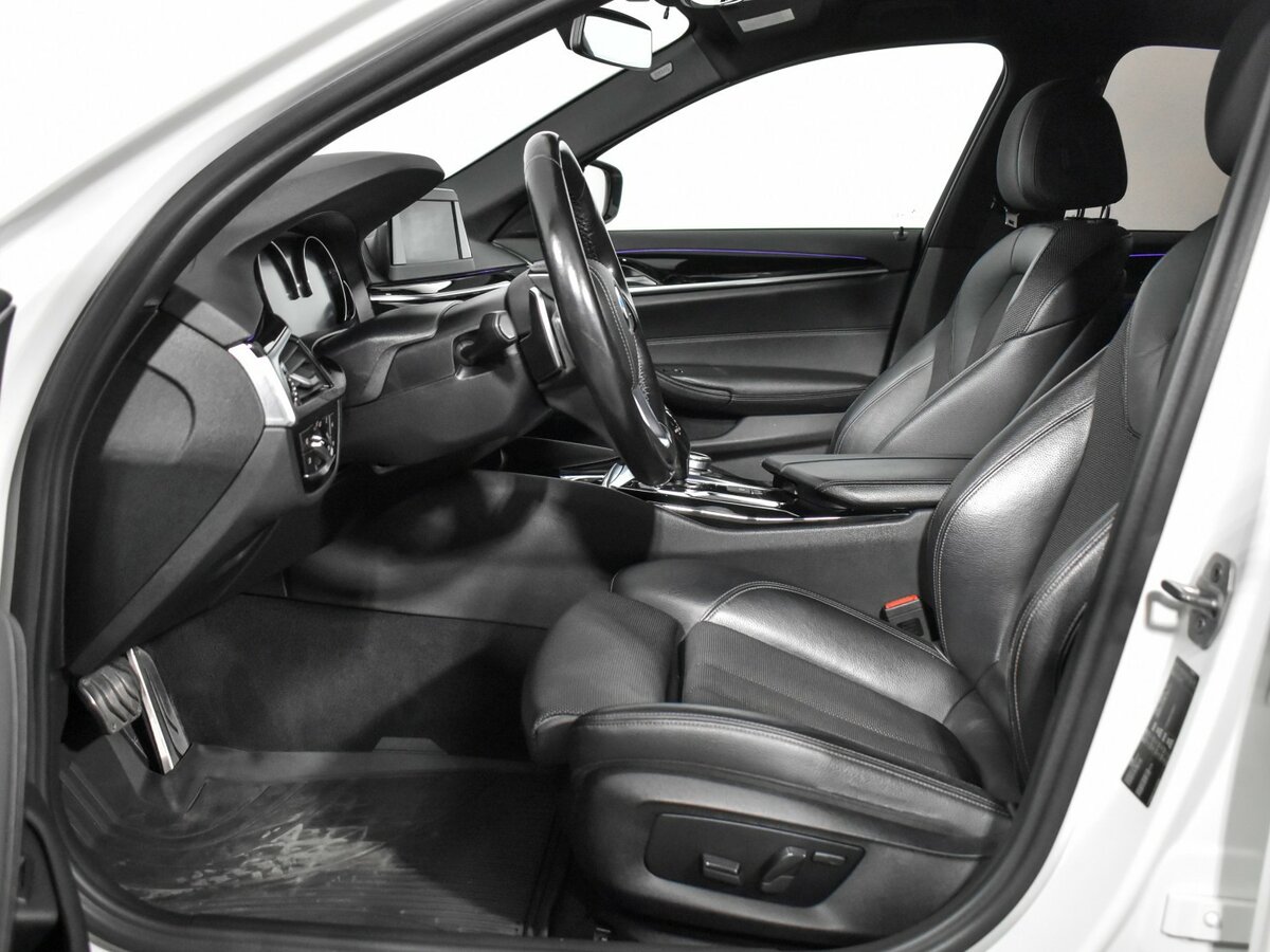 BMW 5 серии б/у, 2017, Автоматическая. Фото: #9