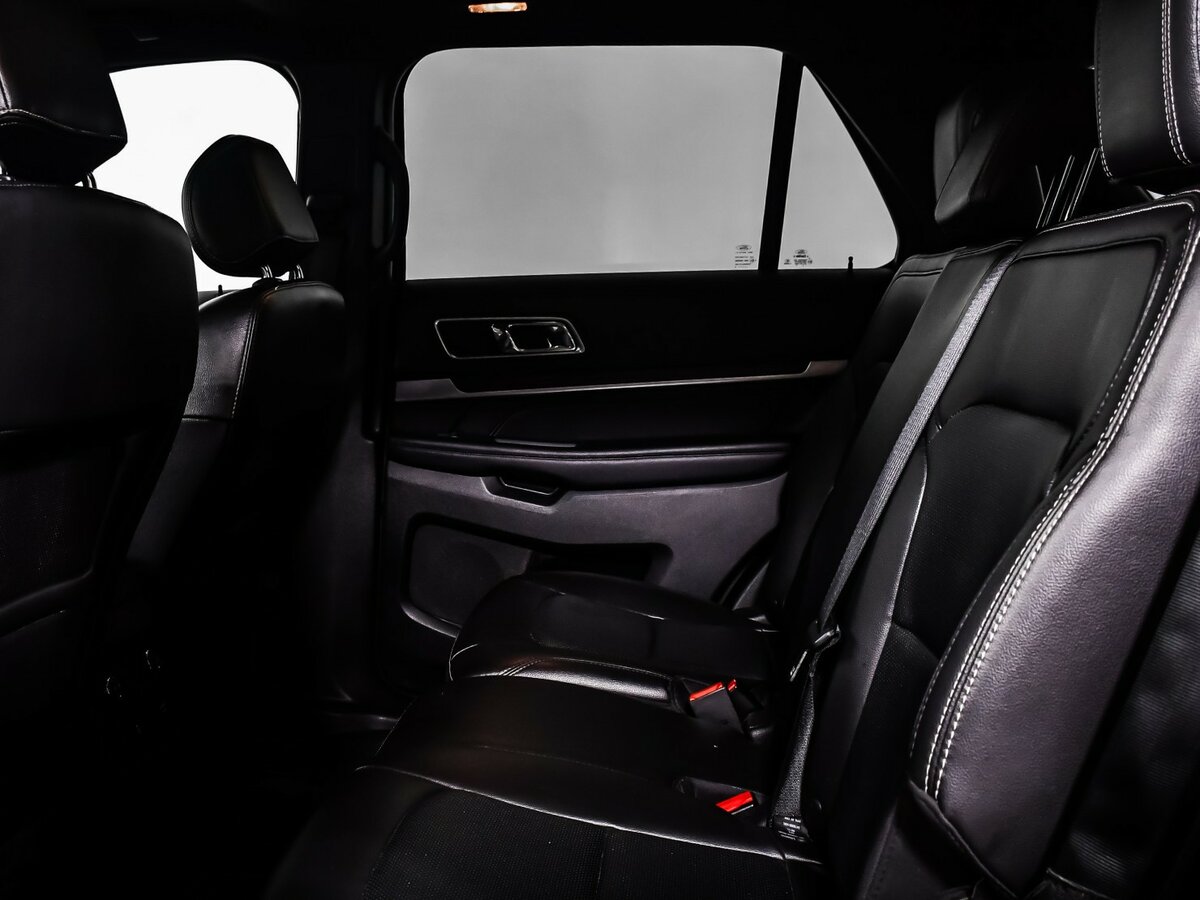 Ford Explorer б/у, 2018, Автоматическая. Фото: #12