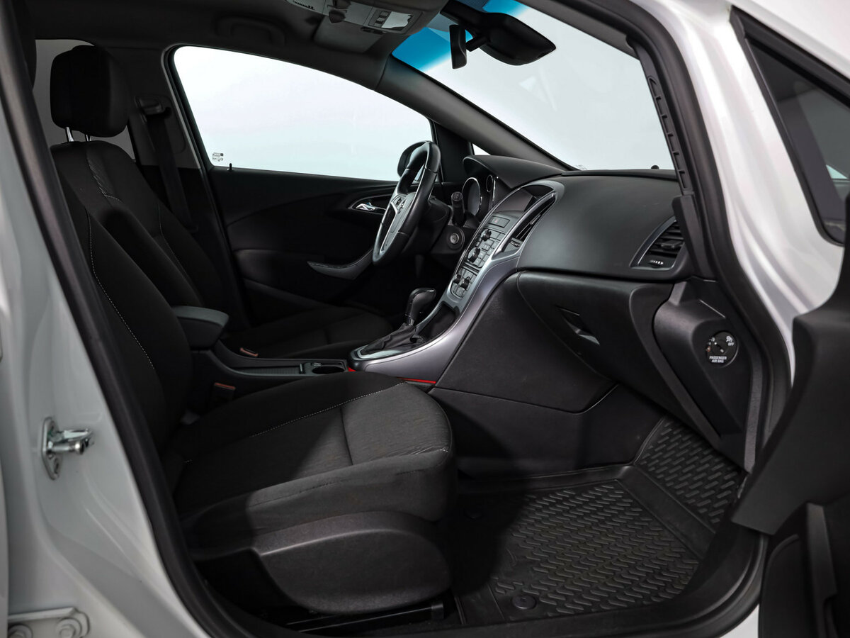 Опель Астра б/у, 2014, Автоматическая. Фото: #17