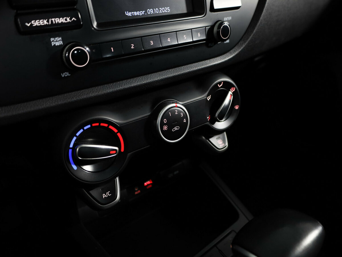 Kia Rio б/у, 2017, Автоматическая. Фото: #19