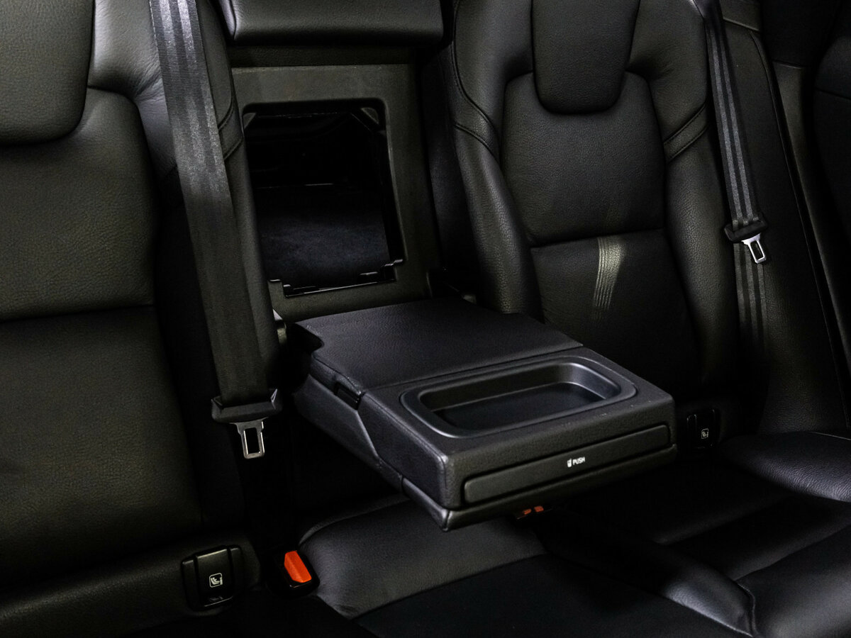 Volvo XC60 б/у, 2019, Автоматическая. Фото: #20