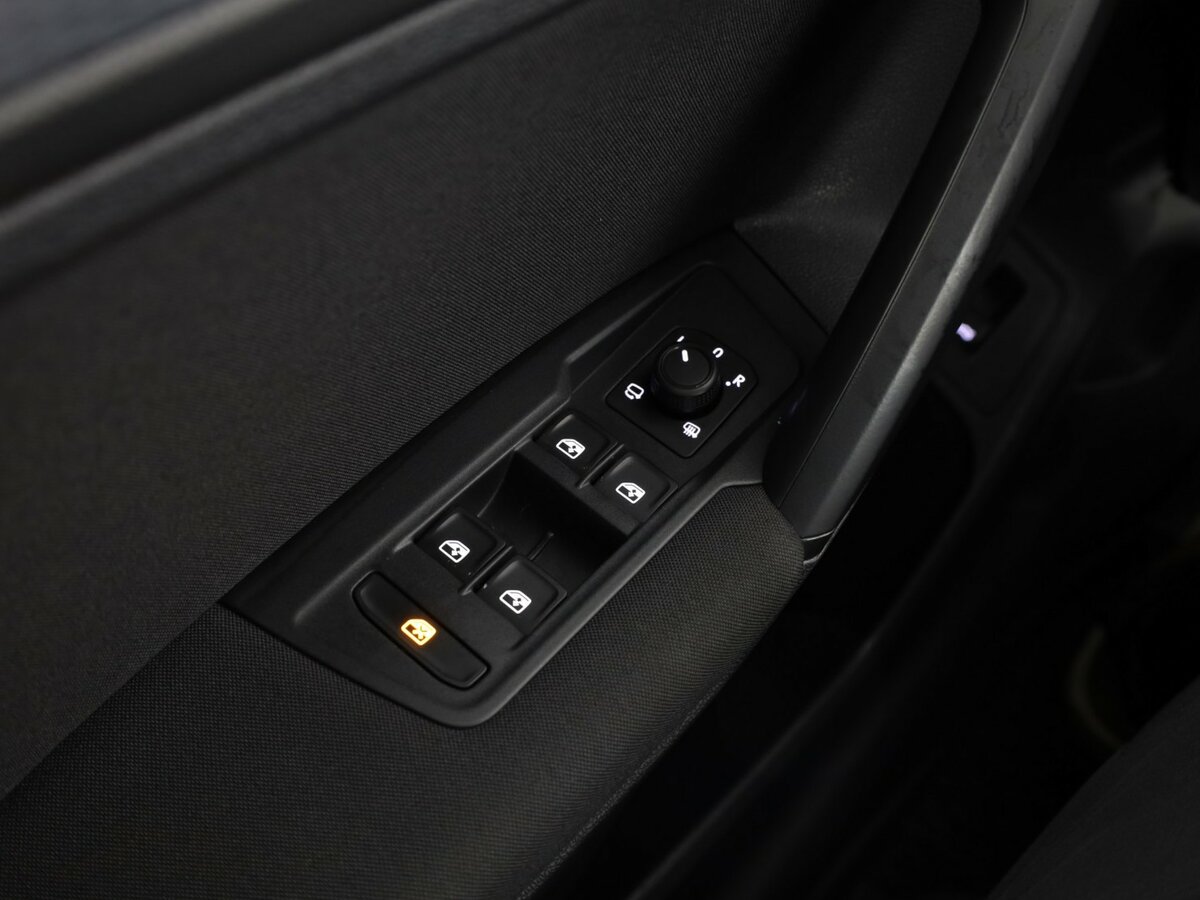 Volkswagen Tiguan б/у, 2021, Роботизированная. Фото: #26