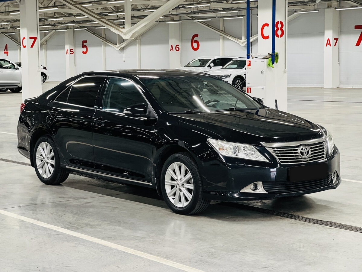 Toyota Camry б/у, 2013, Автоматическая. Фото: #2