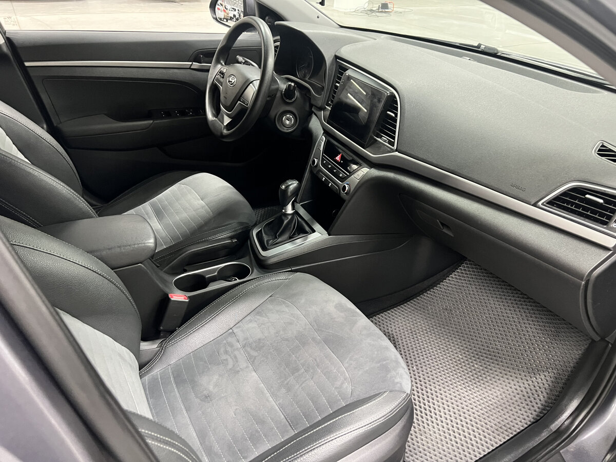 Hyundai Elantra б/у, 2016, Механическая. Фото: #10