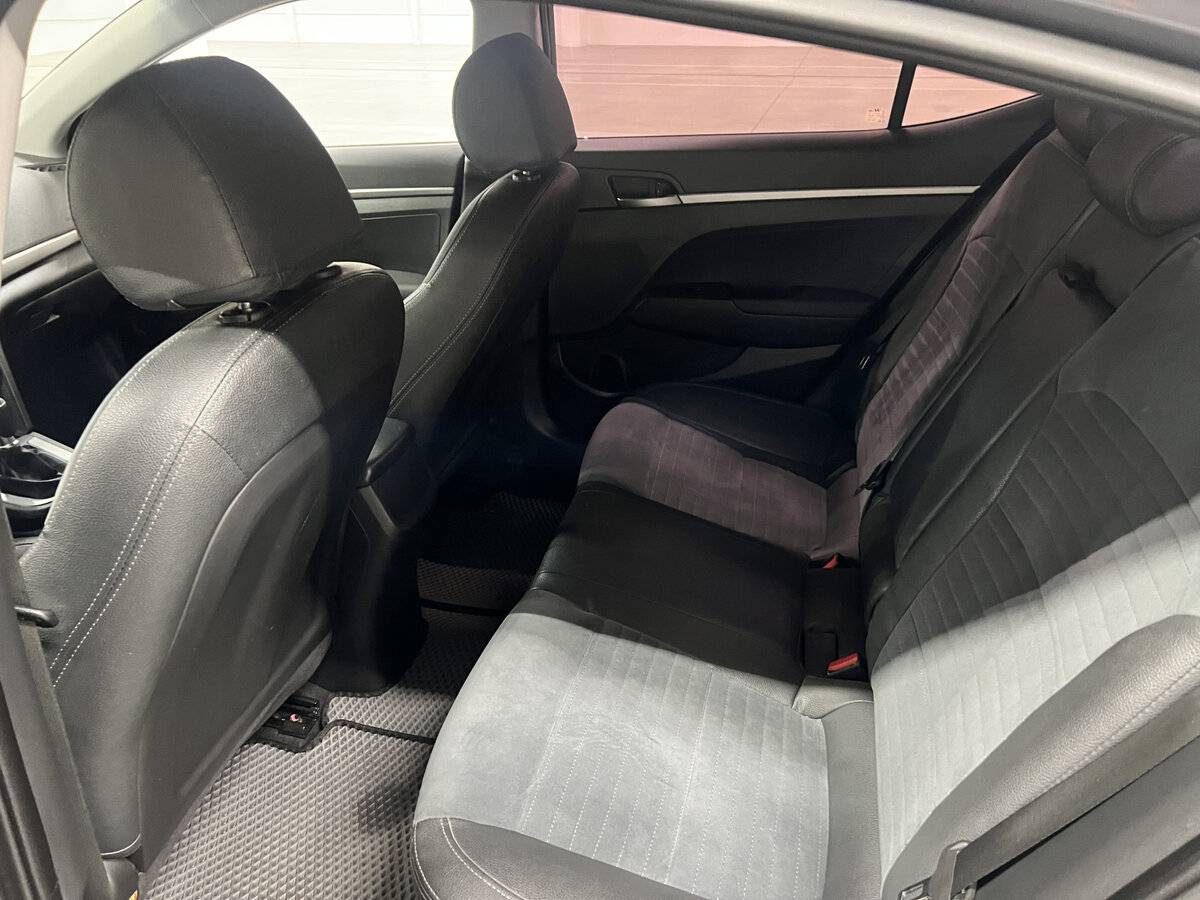 Hyundai Elantra б/у, 2016, Механическая. Фото: #11