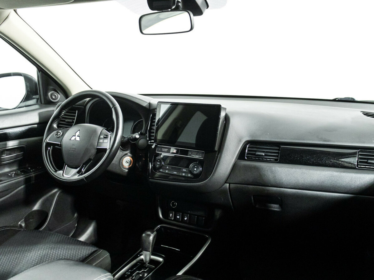 Mitsubishi Outlander б/у, 2019, Вариатор. Фото: #8
