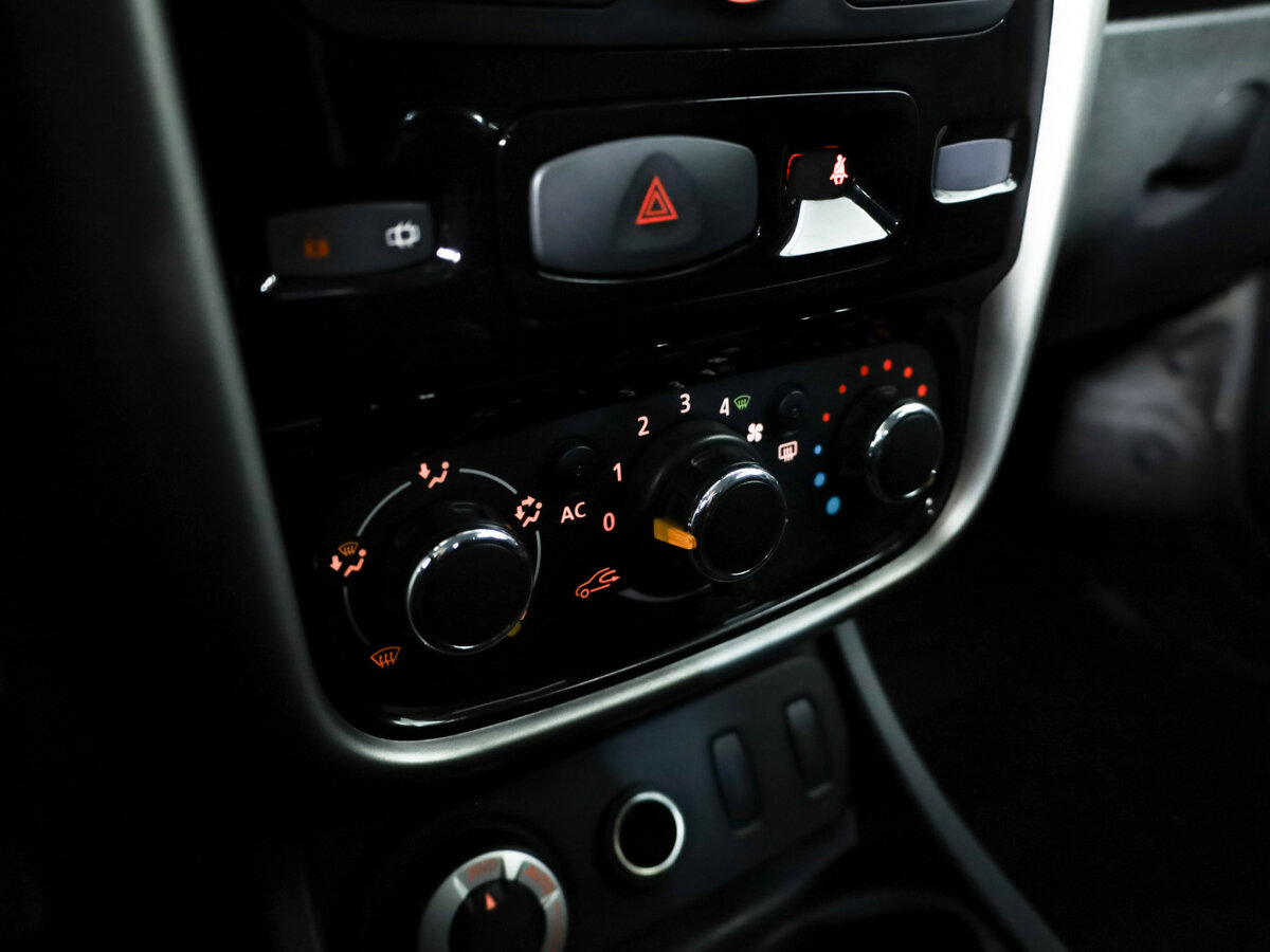 Renault Duster б/у, 2014, Механическая. Фото: #19