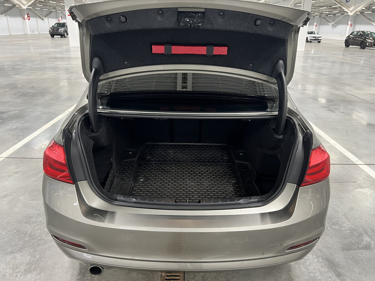 BMW 3 серии б/у, 2018, Автоматическая. Фото: #9