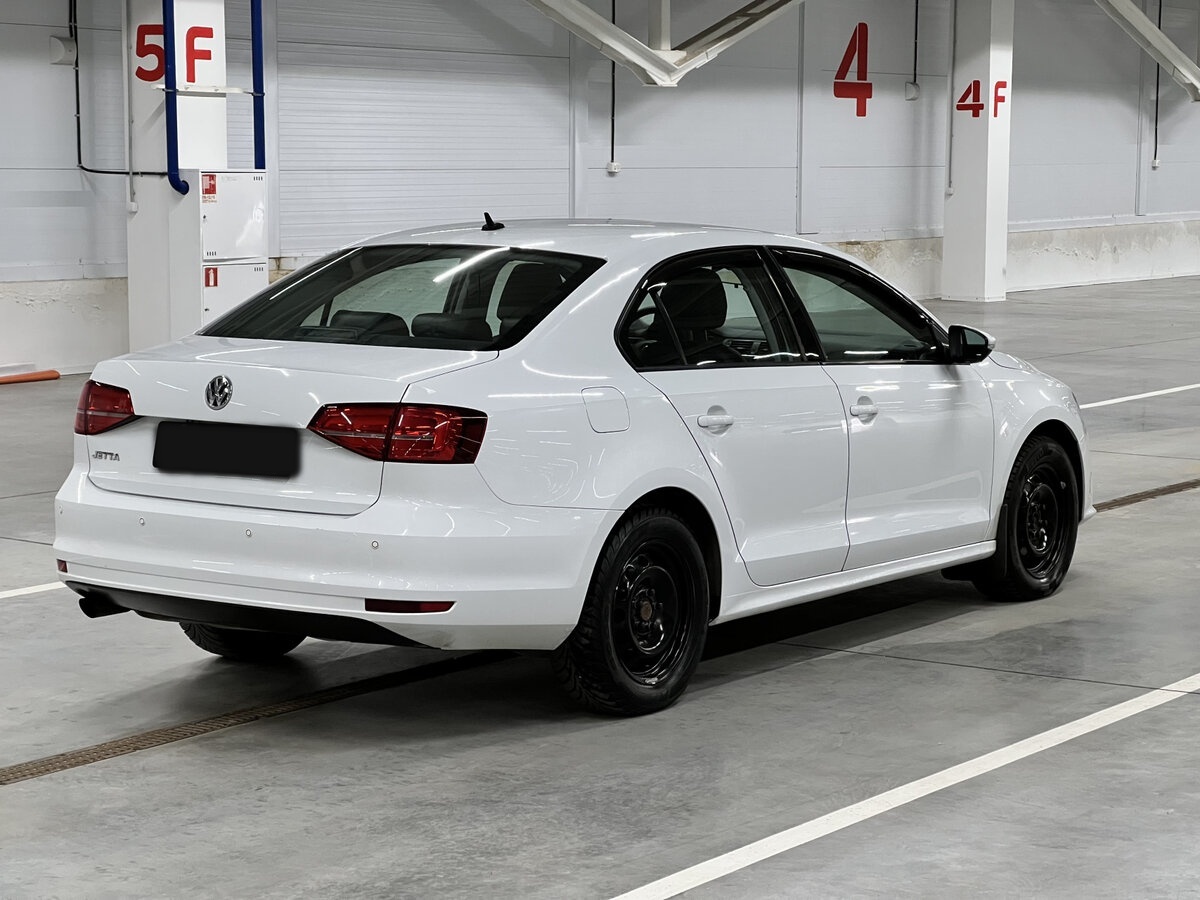 Volkswagen Jetta б/у, 2016, Механическая. Фото: #4