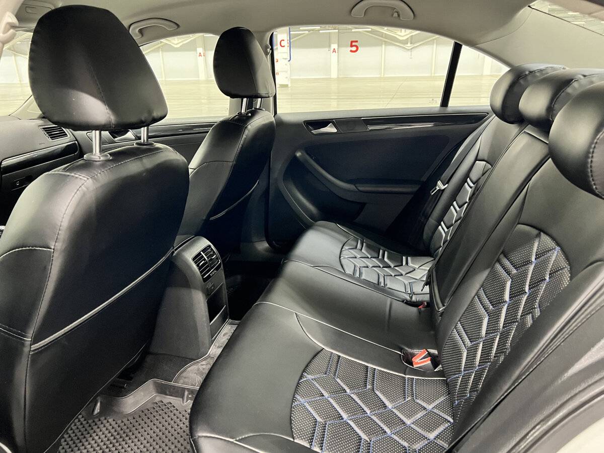 Volkswagen Jetta б/у, 2016, Механическая. Фото: #11