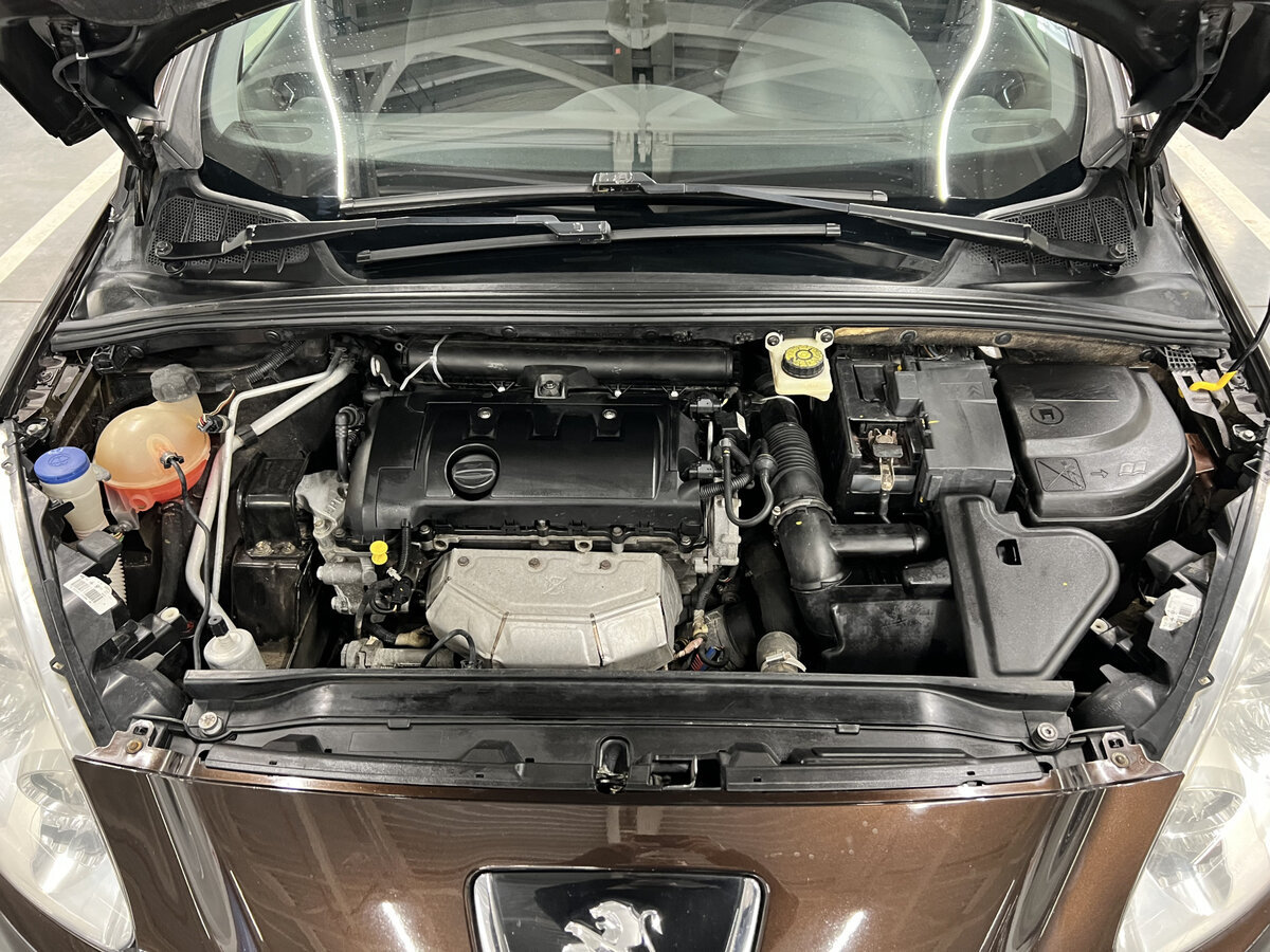 Peugeot 308 б/у, 2012, Механическая. Фото: #8