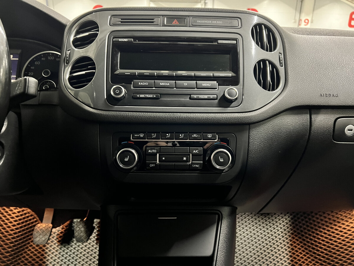 Volkswagen Tiguan б/у, 2014, Механическая. Фото: #14