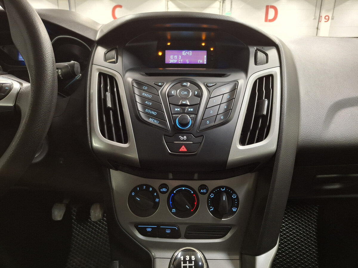 Ford Focus б/у, 2012, Механическая. Фото: #14