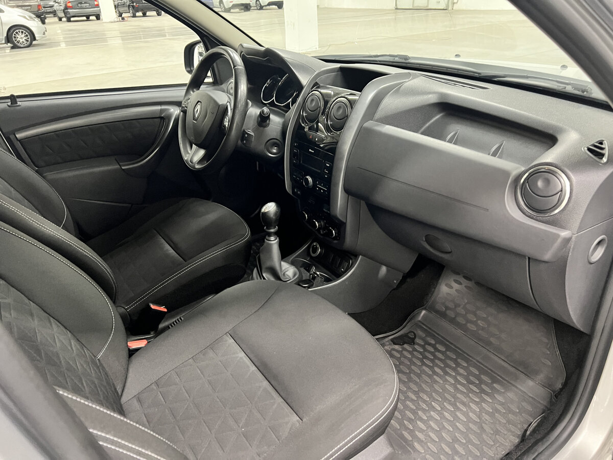 Renault Duster б/у, 2017, Механическая. Фото: #10