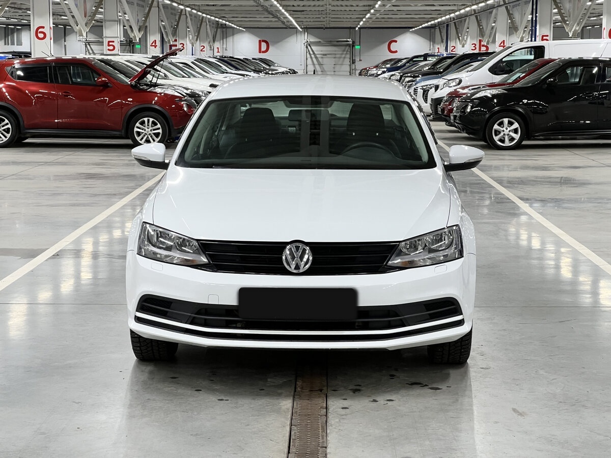 Volkswagen Jetta б/у, 2016, Автоматическая. Фото: #1