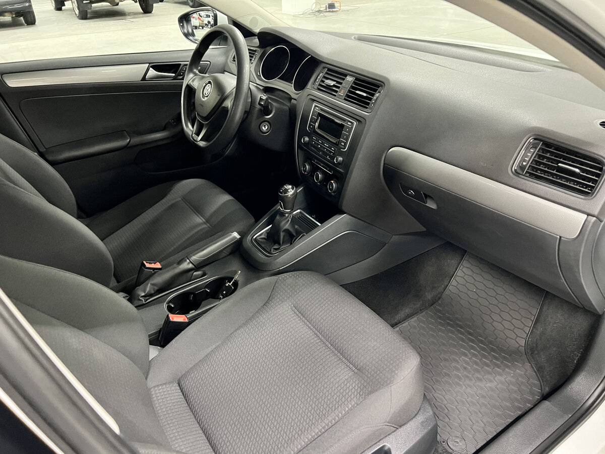 Volkswagen Jetta б/у, 2016, Автоматическая. Фото: #10