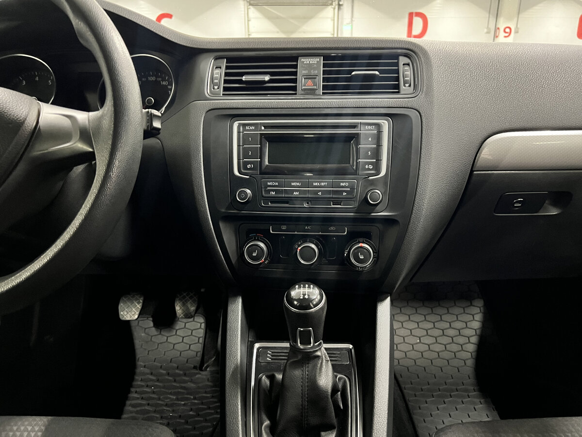 Volkswagen Jetta б/у, 2016, Автоматическая. Фото: #14