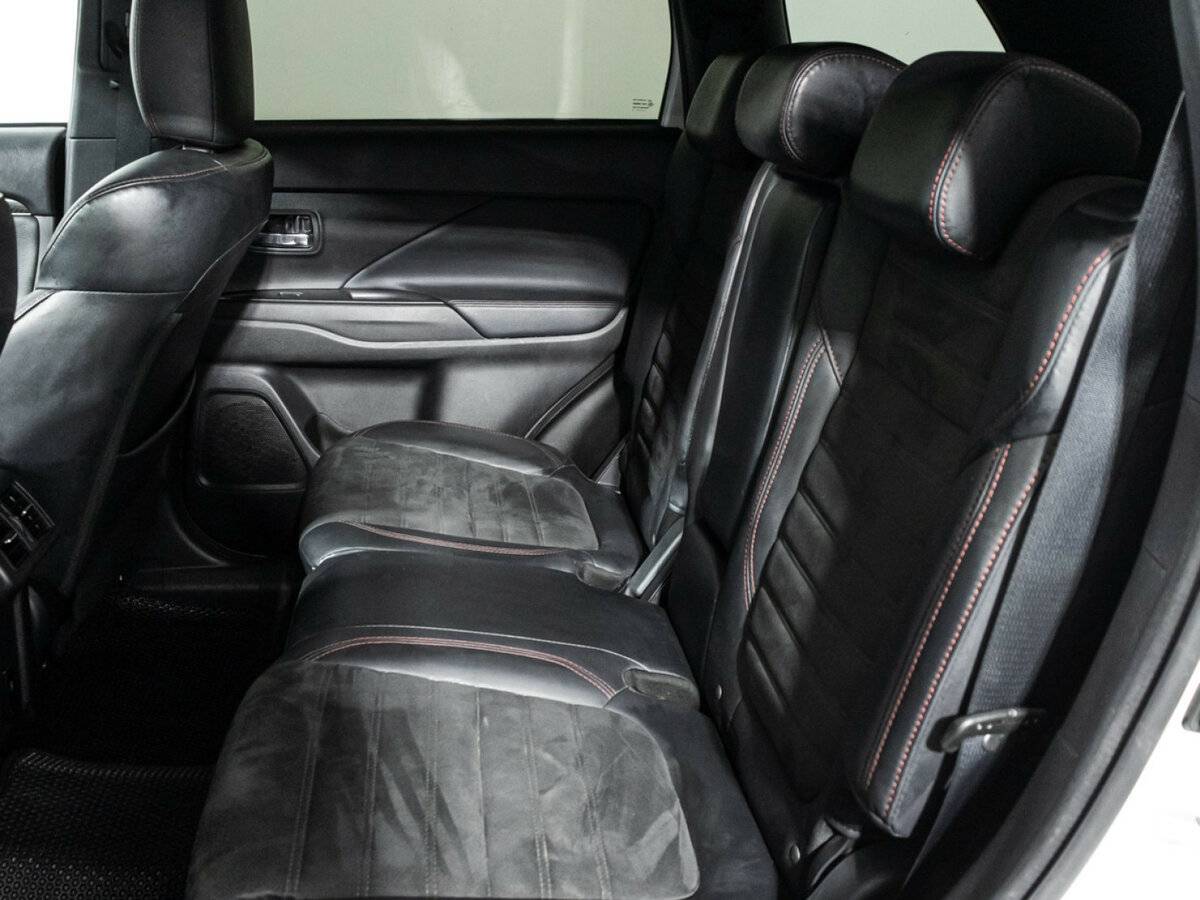 Mitsubishi Outlander б/у, 2021, Вариатор. Фото: #9