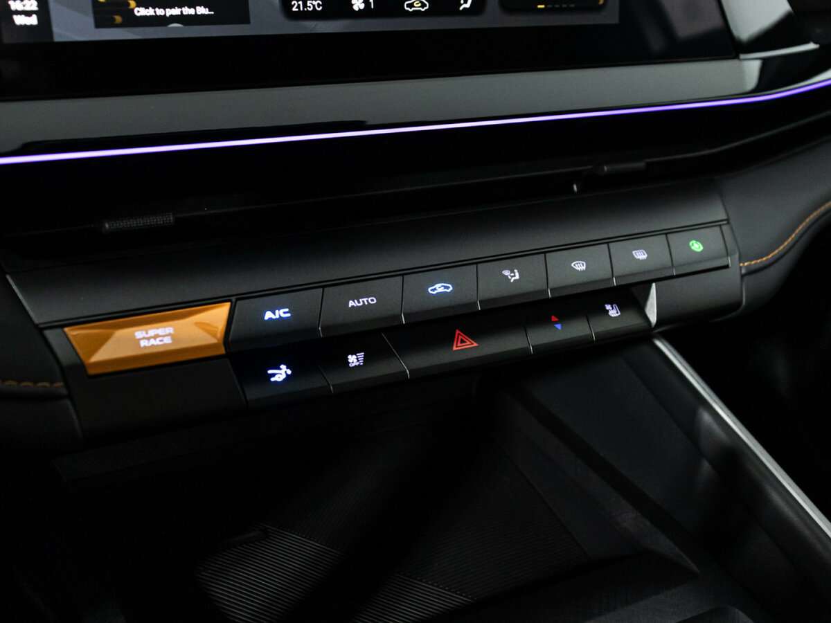 Changan UNI-V б/у, 2023, Роботизированная. Фото: #20