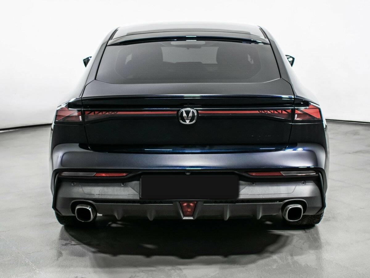 Changan UNI-V б/у, 2023, Роботизированная. Фото: #5