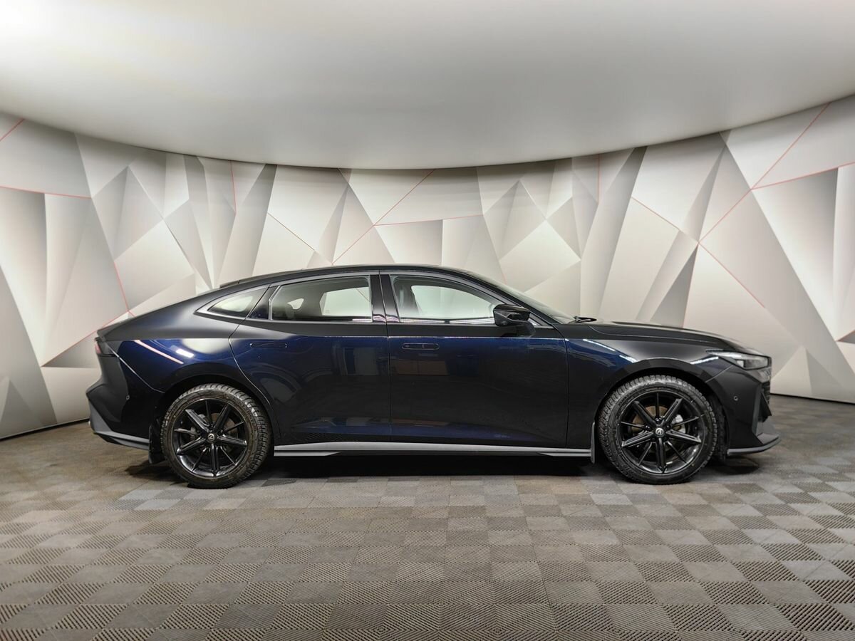 Changan UNI-V б/у, 2023, Роботизированная. Фото: #5