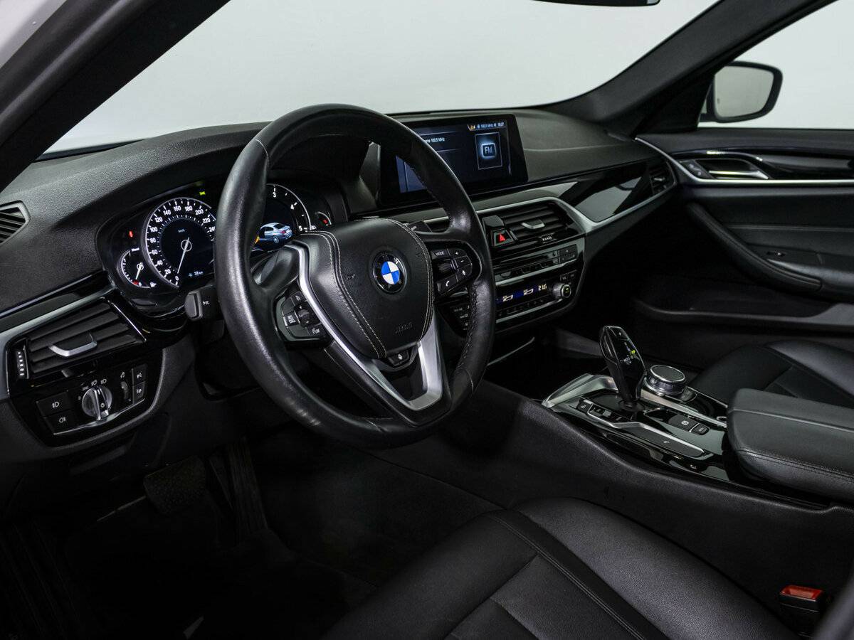 BMW 5 серии б/у, 2017, Автоматическая. Фото: #8