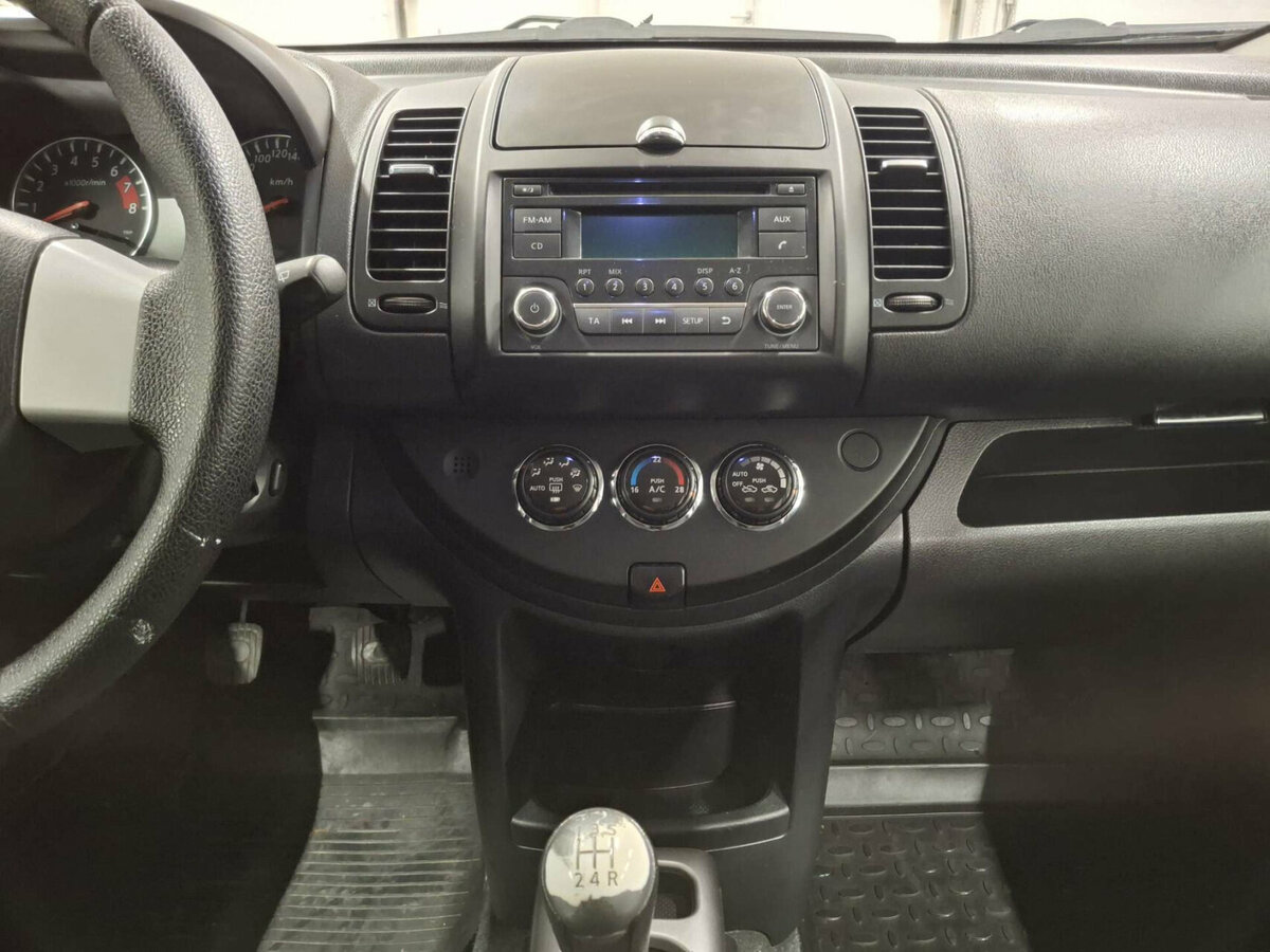 Nissan Note б/у, 2012, Механическая. Фото: #14