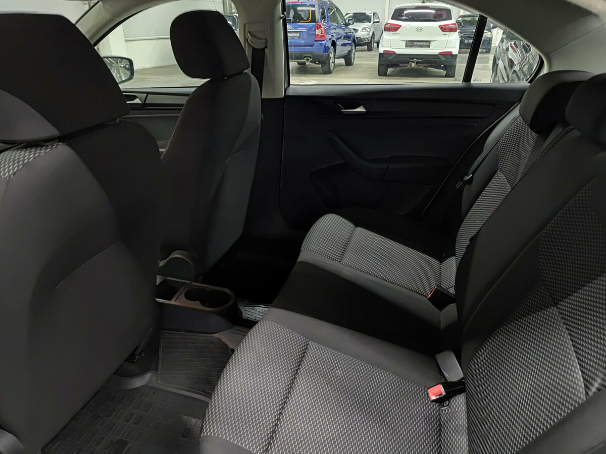 Volkswagen Polo б/у, 2021, Автоматическая. Фото: #11