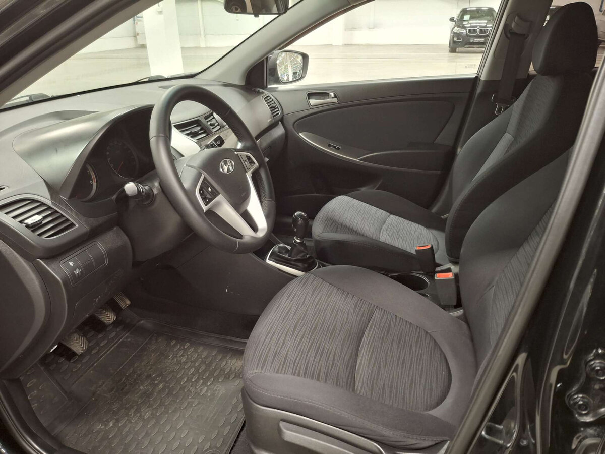 Hyundai Solaris б/у, 2016, Механическая. Фото: #15