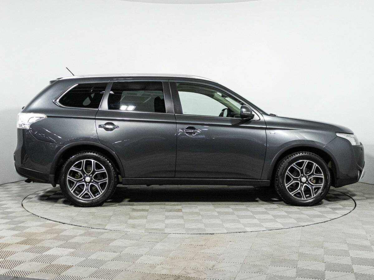 Mitsubishi Outlander б/у, 2014, Автоматическая. Фото: #3