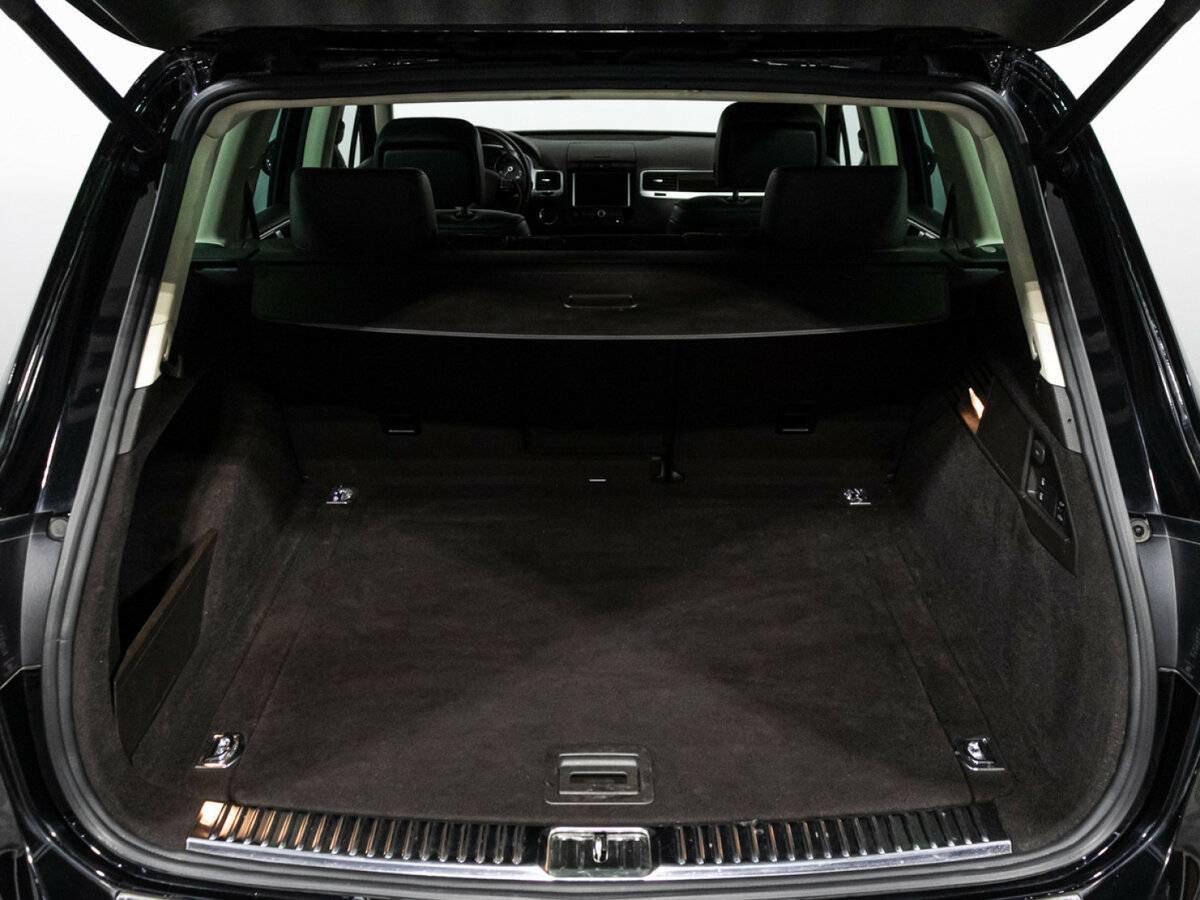 Volkswagen Touareg б/у, 2014, Автоматическая. Фото: #19